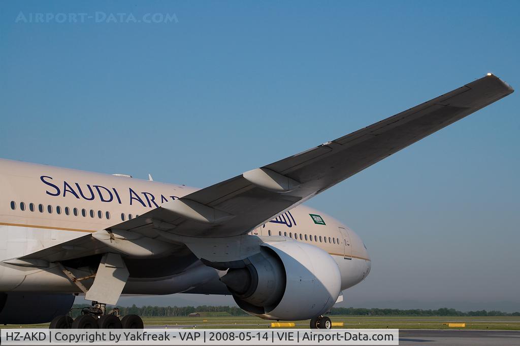 HZ-AKD, 1997 Boeing 777-268/ER C/N 28347, Saudia Boeing 777-200