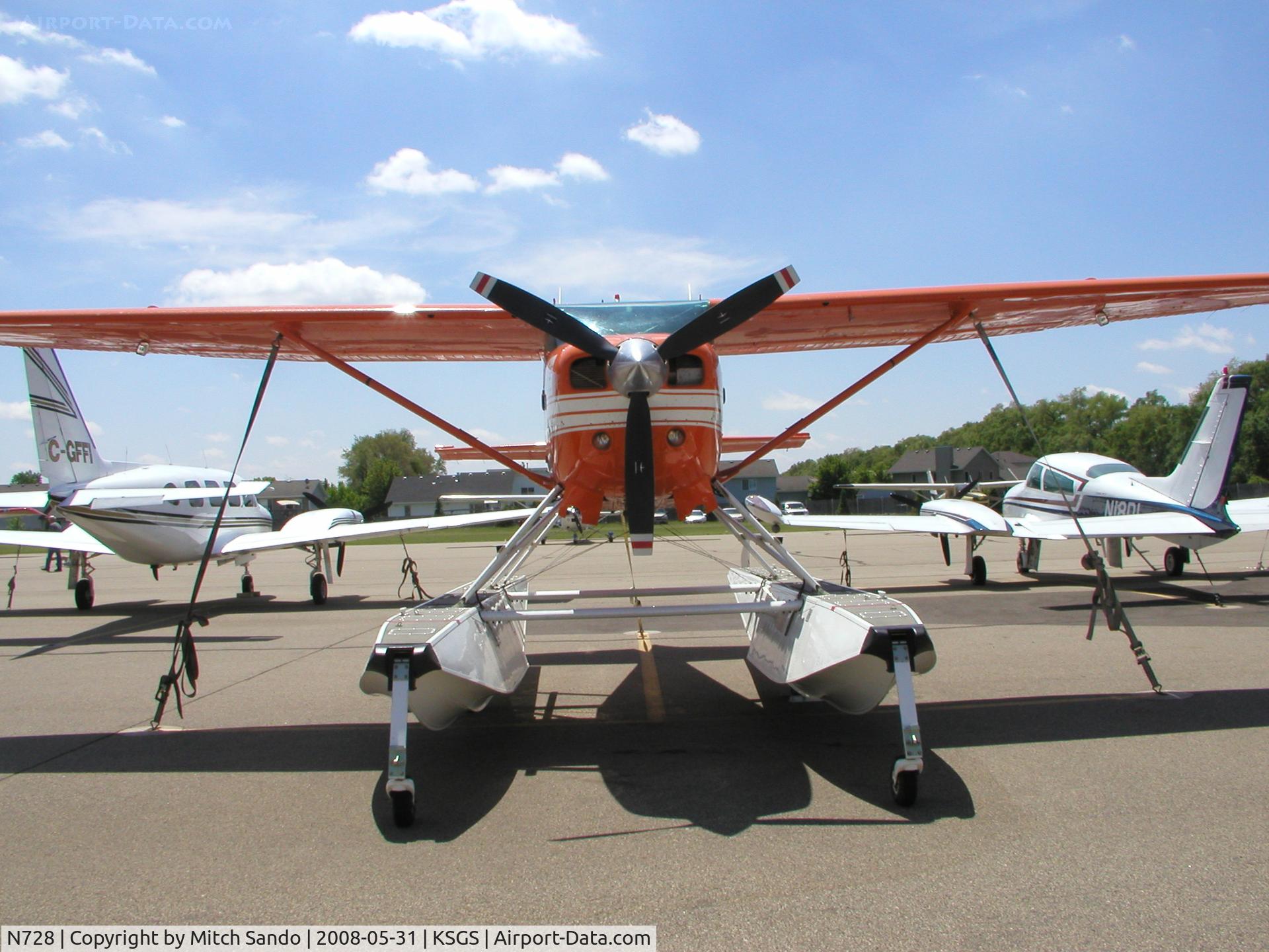 N728, 1985 Cessna U206G Stationair C/N U20606877, Fleming Field Fly-In 2008.