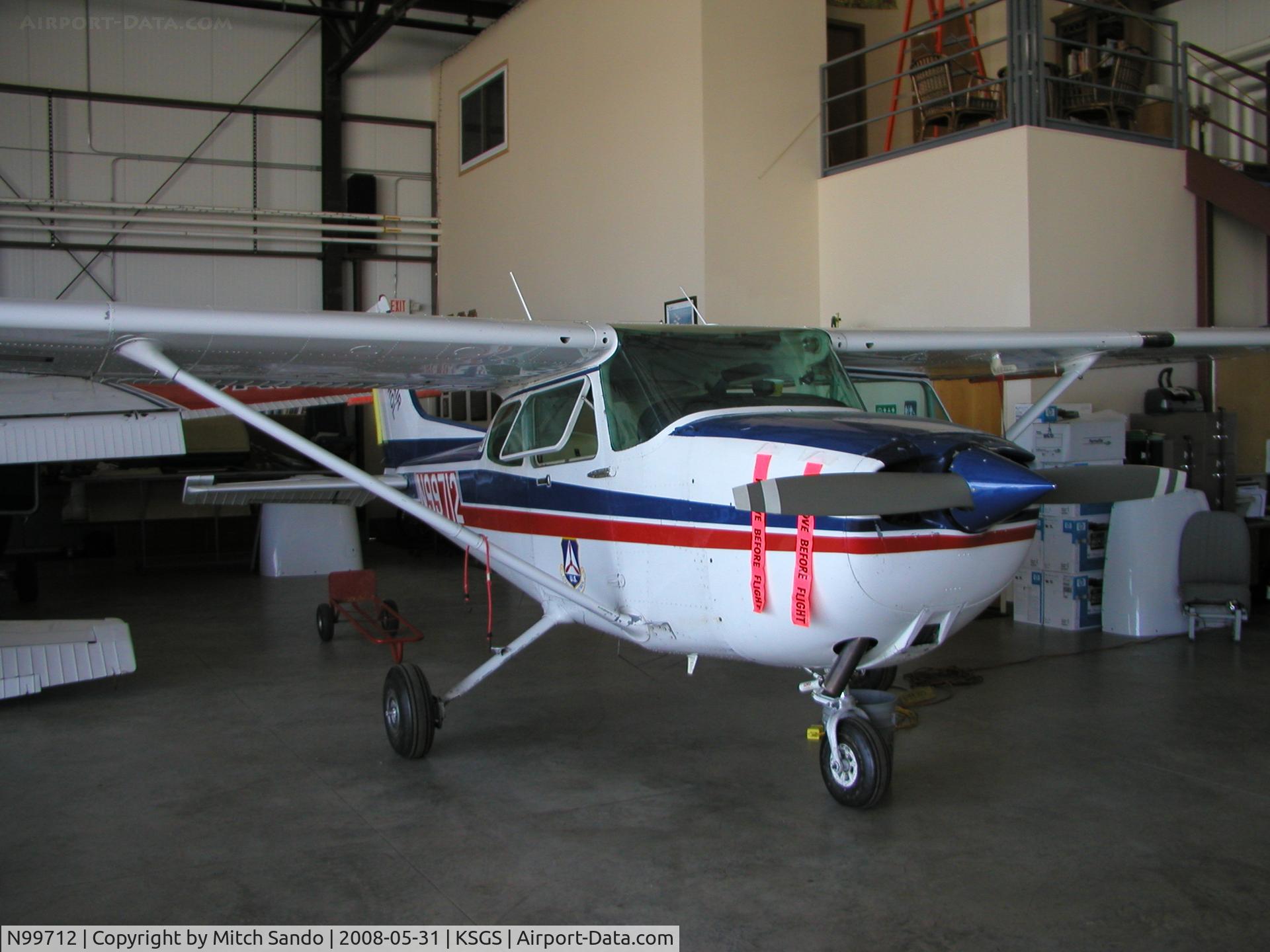 N99712, 1985 Cessna 172P C/N 17276499, Fleming Field Fly-In 2008.
