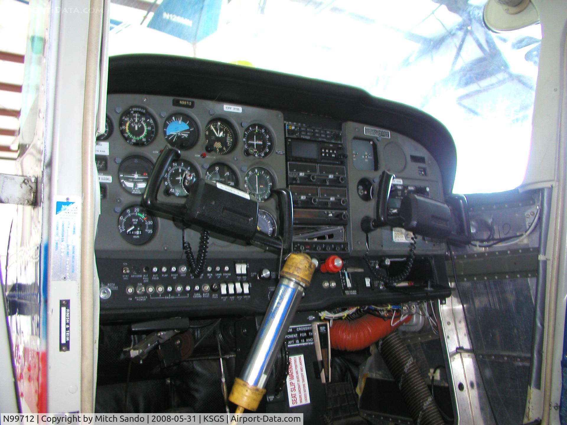 N99712, 1985 Cessna 172P C/N 17276499, Fleming Field Fly-In 2008.