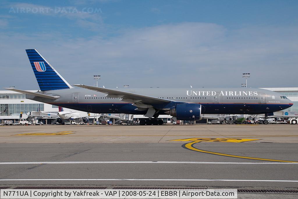 N771UA, 1995 Boeing 777-222 C/N 26932, United Airlines Boeing 777-200