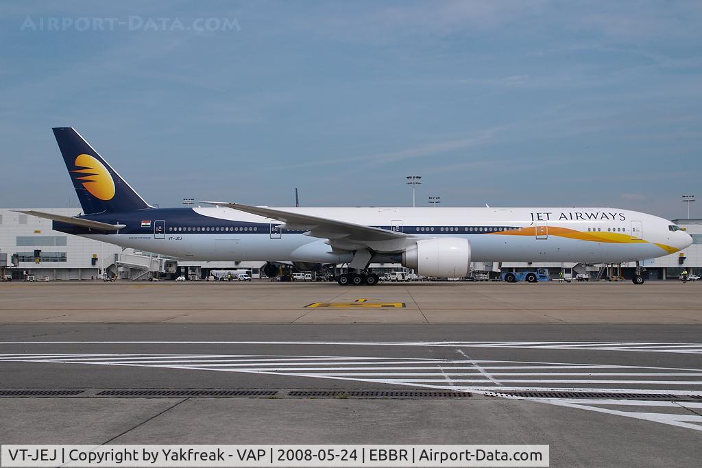 VT-JEJ, 2007 Boeing 777-35R/ER C/N 35161, Jet Airways Boeing 777-300