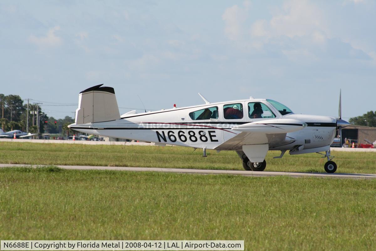 N6688E, 1979 Beech V35B Bonanza C/N D-10319, Beech 35 Bonanza