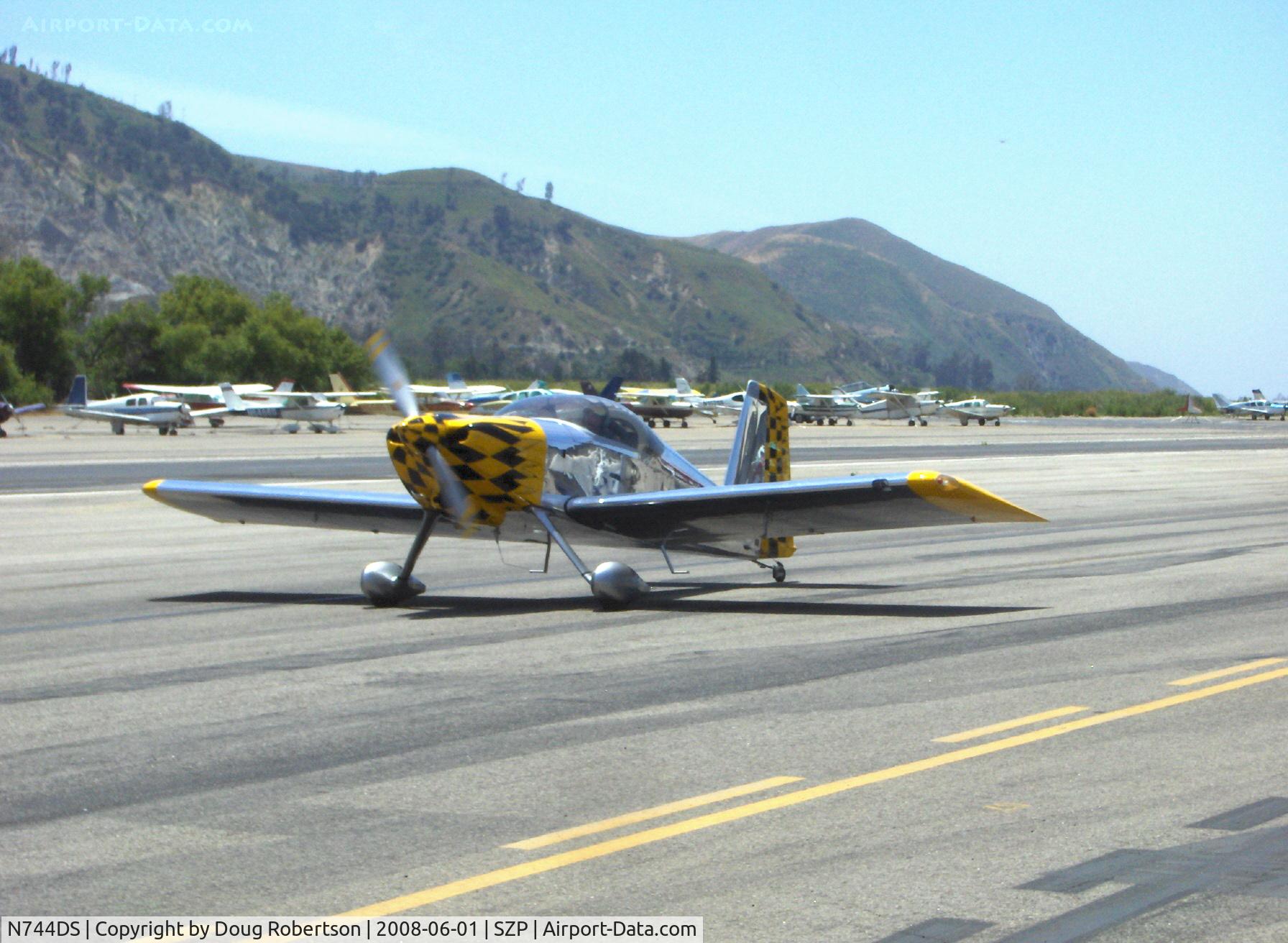 N744DS, 2004 Vans RV-7 C/N 70107, 2004 Smith VAN's RV-7, Lycoming O-360 180 Hp, taxi to Rwy 22