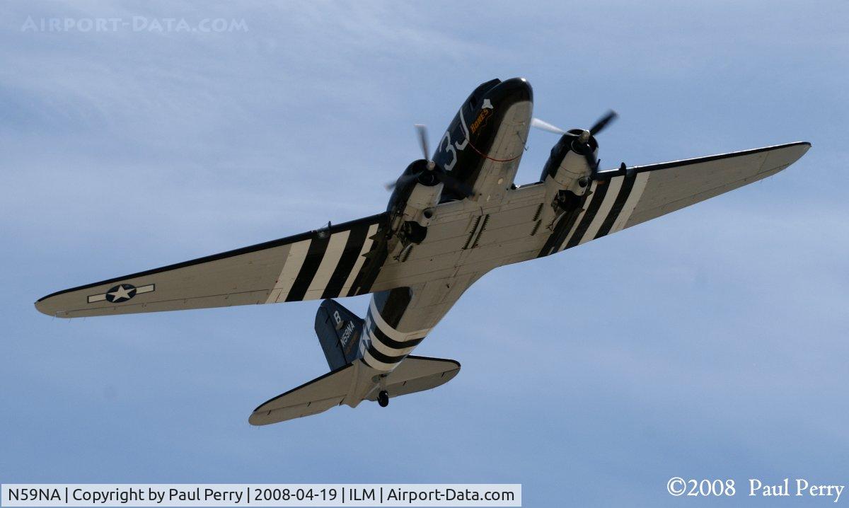 N59NA, 1942 Douglas C-47 Dakota 4 C/N 9043, Repositioning for another pass, gorgeous!