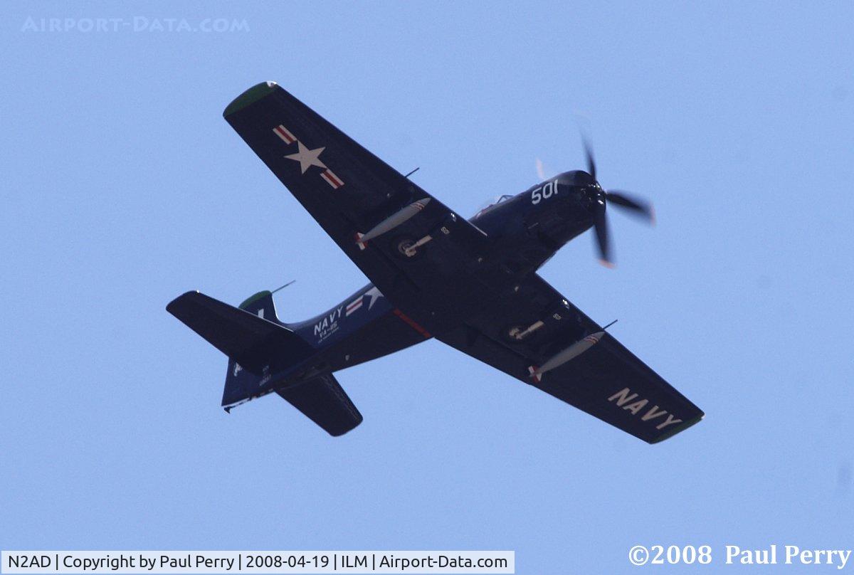 N2AD, 1947 Douglas AD-1 Skyraider C/N 09257/2085, In the fly-by circuit