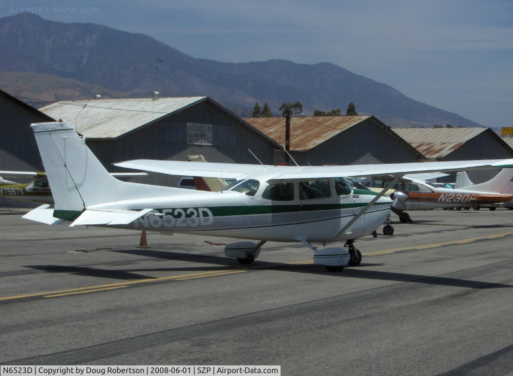 N6523D, 1979 Cessna 172N C/N 17272844, 1979 Cessna 172N, Lycoming O-320-H2AD 160 hp, taxi