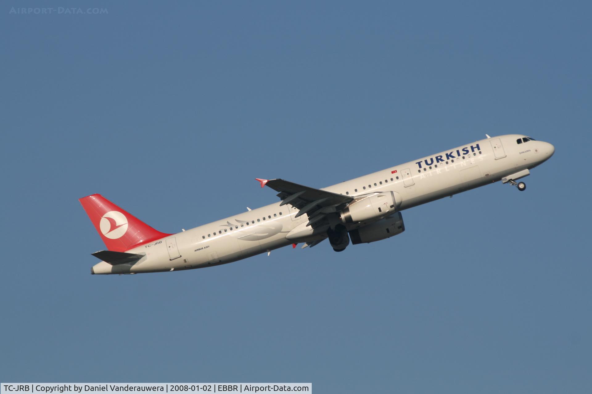 TC-JRB, 2006 Airbus A321-231 C/N 2868, flight TK1938 is taking off from rwy 07R