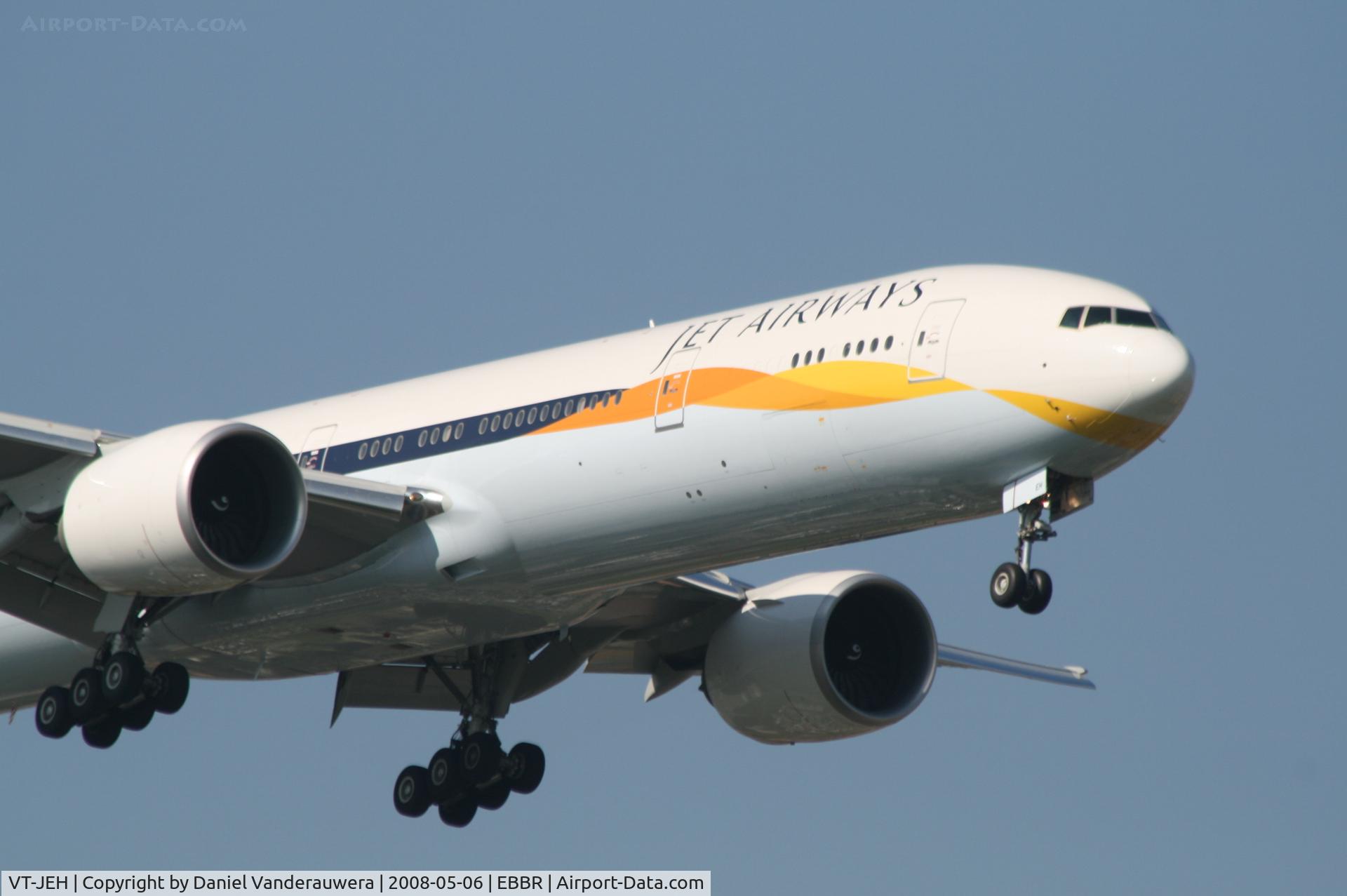 VT-JEH, 2007 Boeing 777-35R/ER C/N 35166, arrival of flight 9W229 to rwy 02