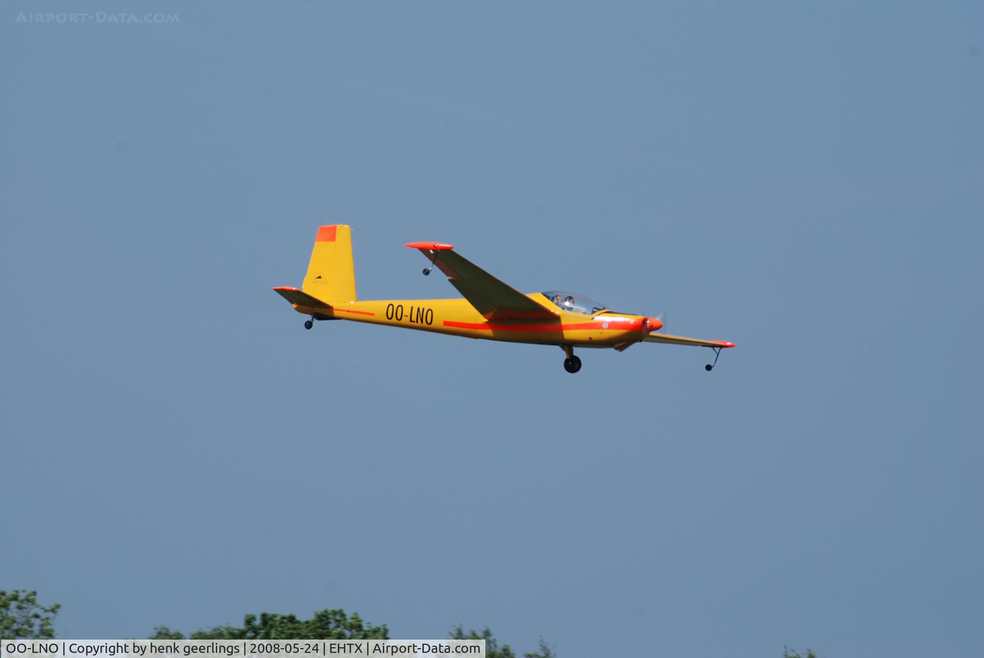 OO-LNO, 1991 Aerotechnik L-13SL Vivat C/N 900415, Texel Taildragger & Old Timer Fly-In