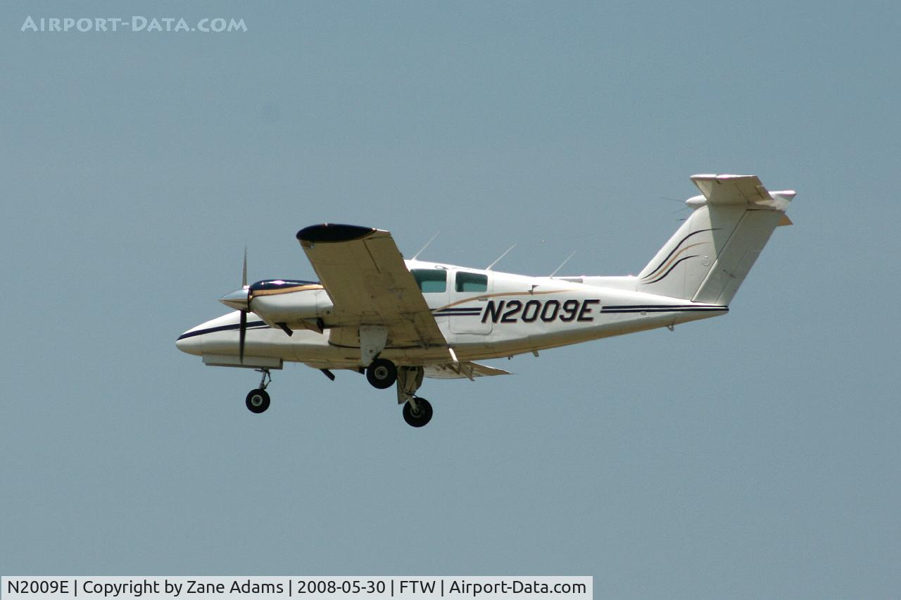 N2009E, 1978 Beech 76 Duchess C/N ME-61, At Meacham Field