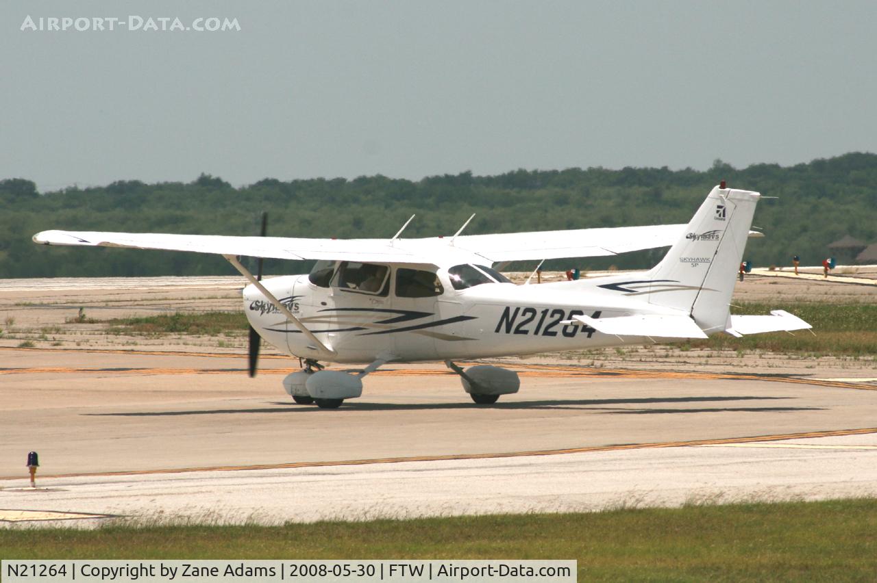 N21264, 2007 Cessna 172S C/N 172S10469, At Meacham Field