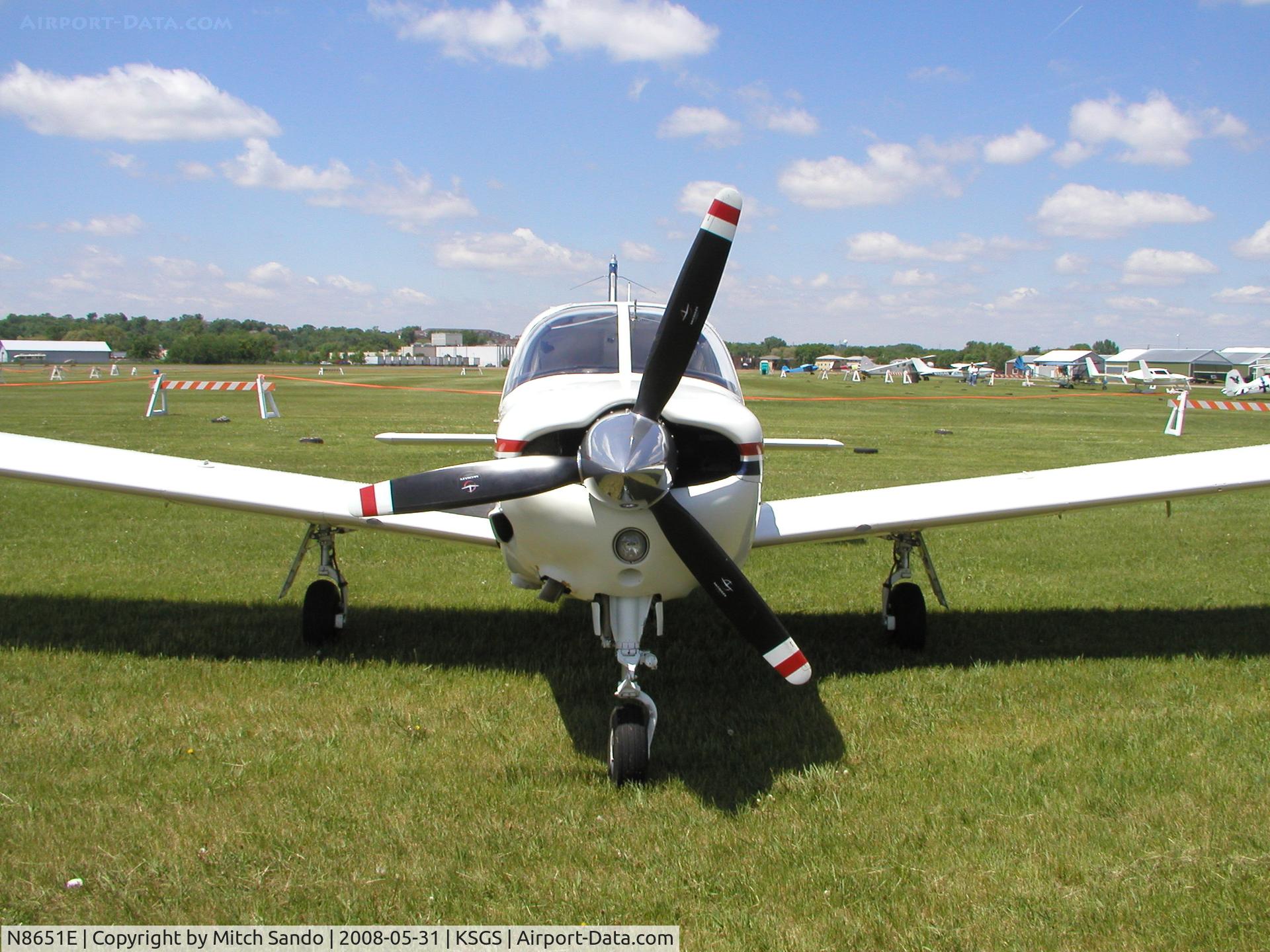 N8651E, 1976 Piper PA-28R-200 Arrow II C/N 28R-7635193, Fleming Field Fly-In 2008.