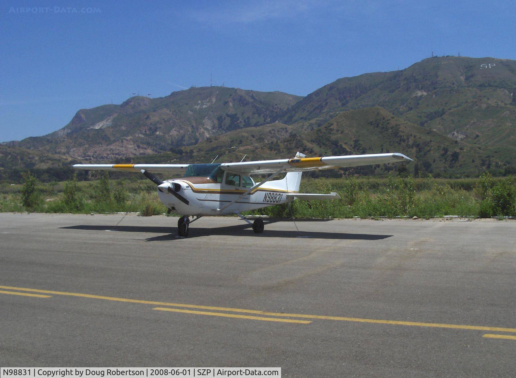 N98831, 1985 Cessna 172P C/N 17276366, 1985 Cessna 172P, Lycoming O-320-H2AD 160 Hp
