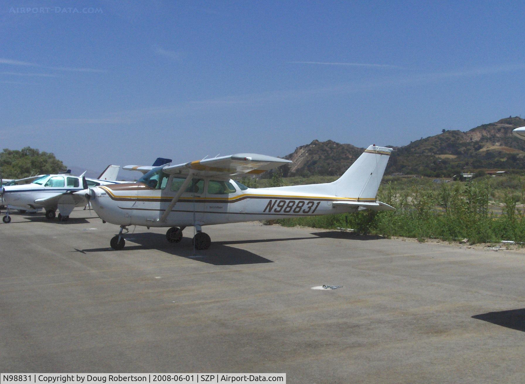 N98831, 1985 Cessna 172P C/N 17276366, 1985 Cessna 172P, Lycoming O-320-H2AD 160 Hp