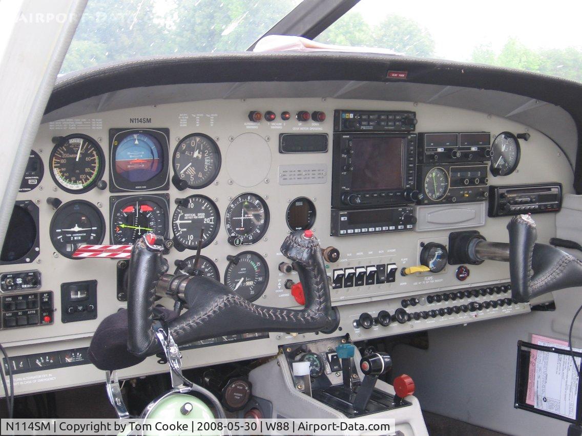 N114SM, 1978 Rockwell International 114 Commander C/N 14442, nice panel