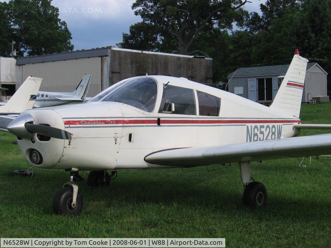 N6528W, 1964 Piper PA-28-140 C/N 28-20607, Cherokee