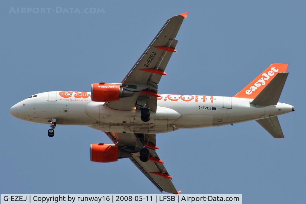 G-EZEJ, 2004 Airbus A319-111 C/N 2214, landing on rwy 34 inbound from Stansted