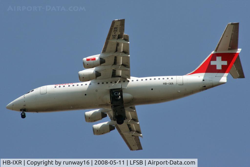 HB-IXR, 1996 British Aerospace Avro 146-RJ100 C/N E3281, SWISS landing on rwy 34