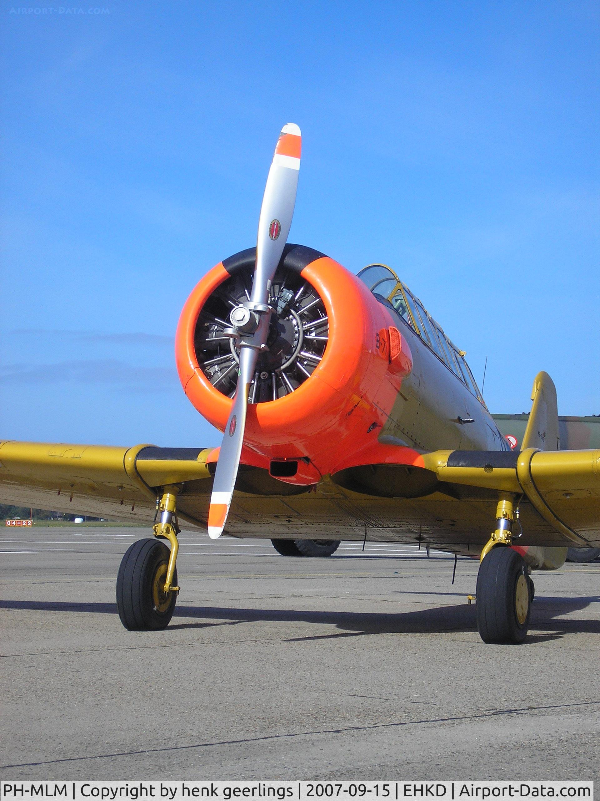 PH-MLM, Noorduyn AT-16 Harvard IIB C/N 14A-1444, Heldair Maritime Air Show Den Helder Airport