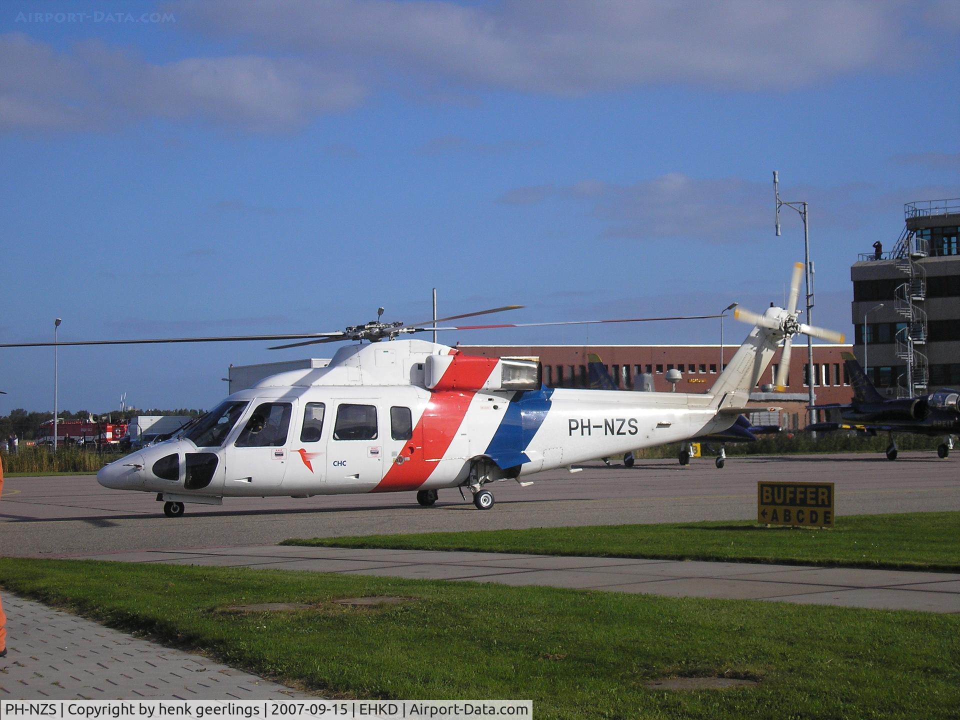 PH-NZS, 1986 Sikorsky S-76B C/N 760325, Heldair Maritime Air Show Den Helder Airport