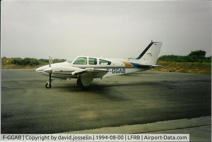 F-GGAB, Beech 95-B55 Baron C/N TC 2119, baron 55 de l'EPA Brest