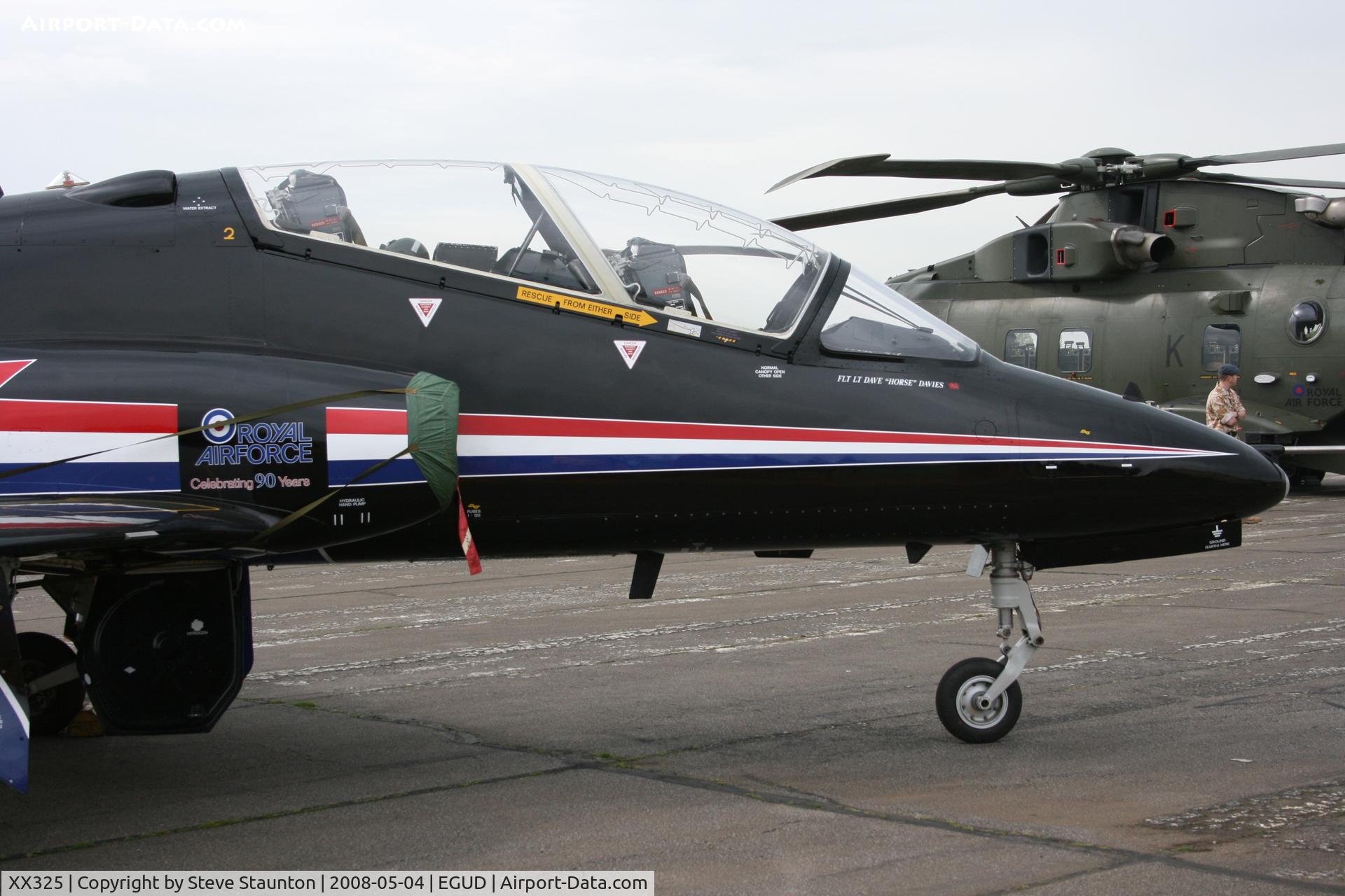 XX325, 1980 Hawker Siddeley Hawk T.1 C/N 169/312150, Taken at Abingdon Air & County Show 2008 in aid of the Thames Valley and Chiltern Air Ambulance (http://www.abingdonfayre.com/)