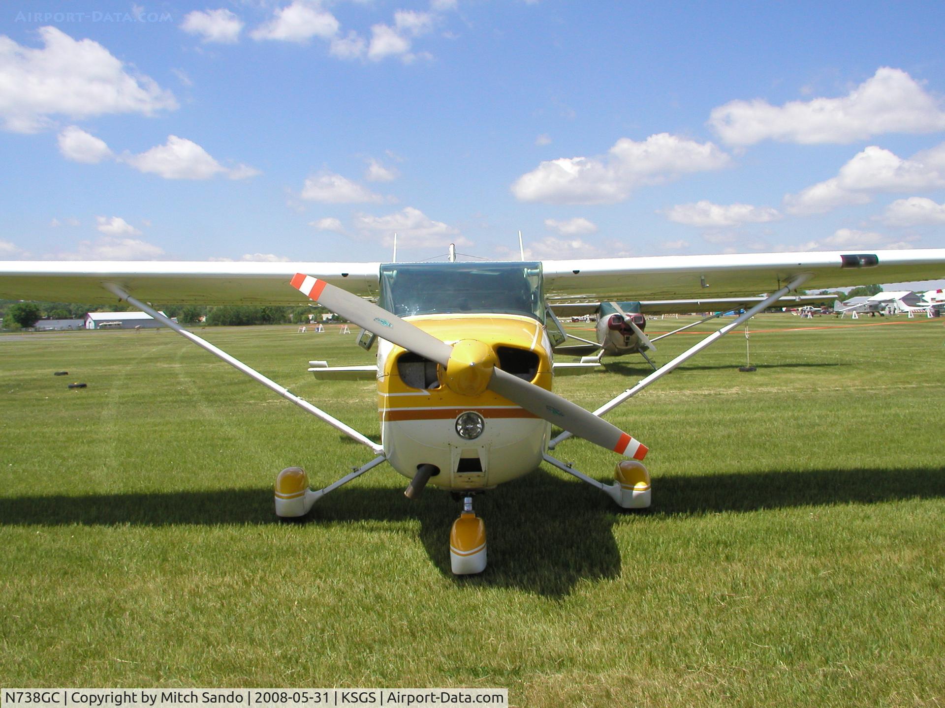 N738GC, 1977 Cessna 172N C/N 17269958, Fleming Field Fly-In 2008.