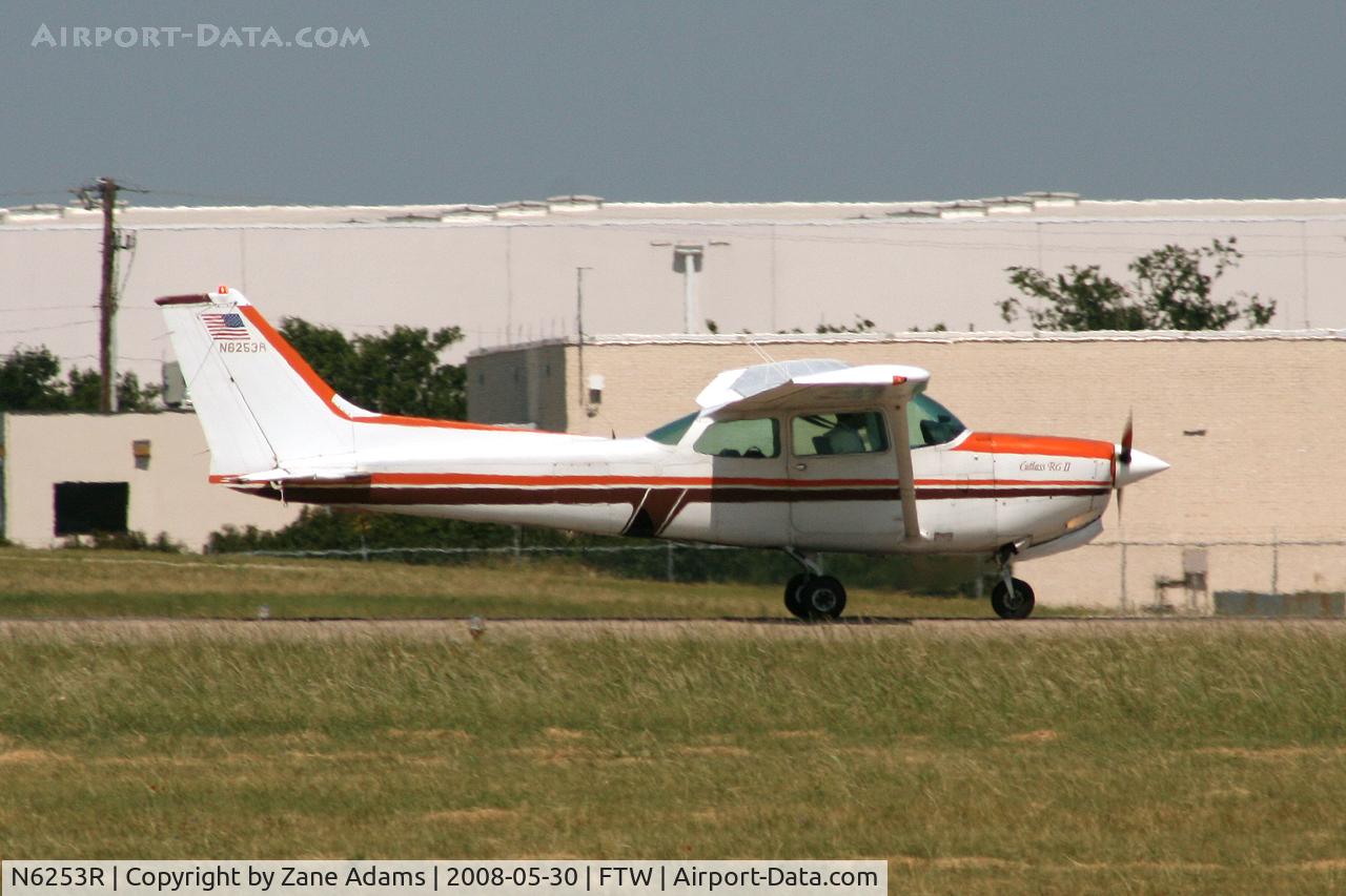N6253R, Cessna 172RG Cutlass RG C/N 172RG0125, At Meacham Field