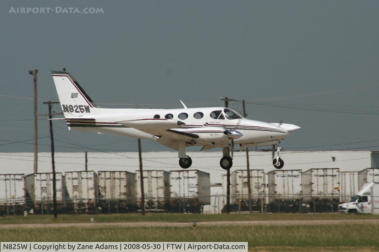 N825W, Cessna 340A C/N 340A0728, At Meacham Field