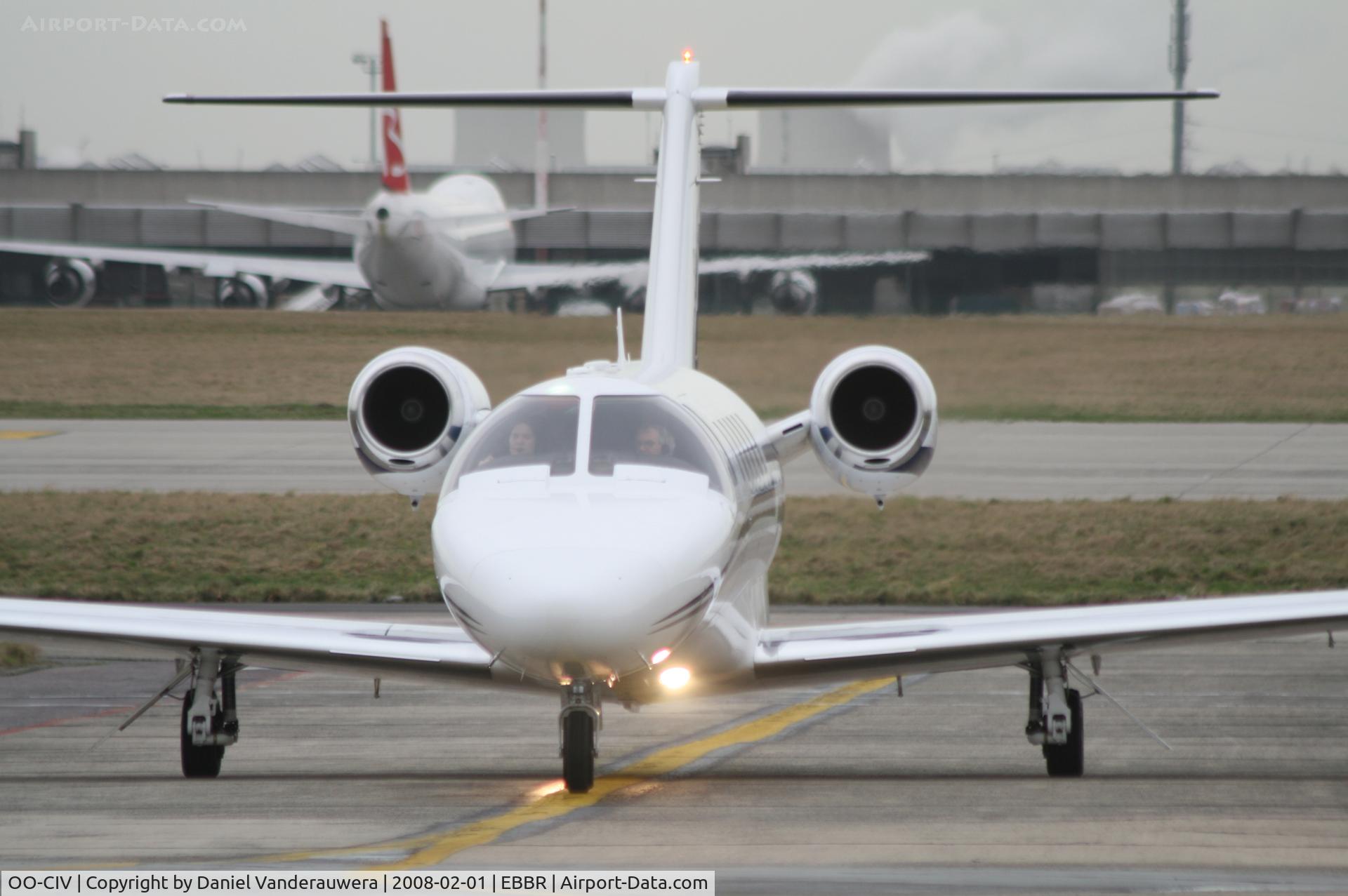 OO-CIV, 2004 Cessna 525A CitationJet CJ2 C/N 525A-0206, arrival on General Aviation apron