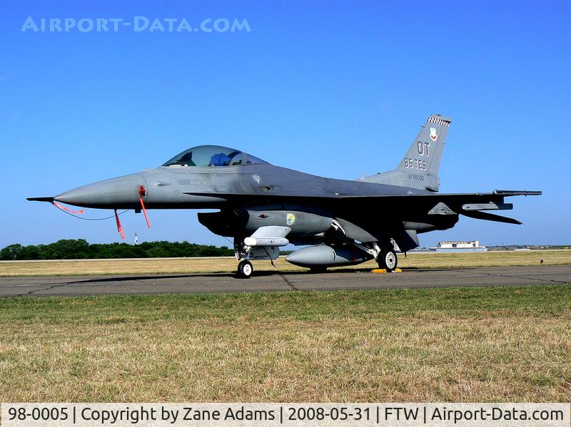 98-0005, 1998 Lockheed Martin F-16C Fighting Falcon C/N CC-216, At Meacham Field - Cowtown Warbird Roundup