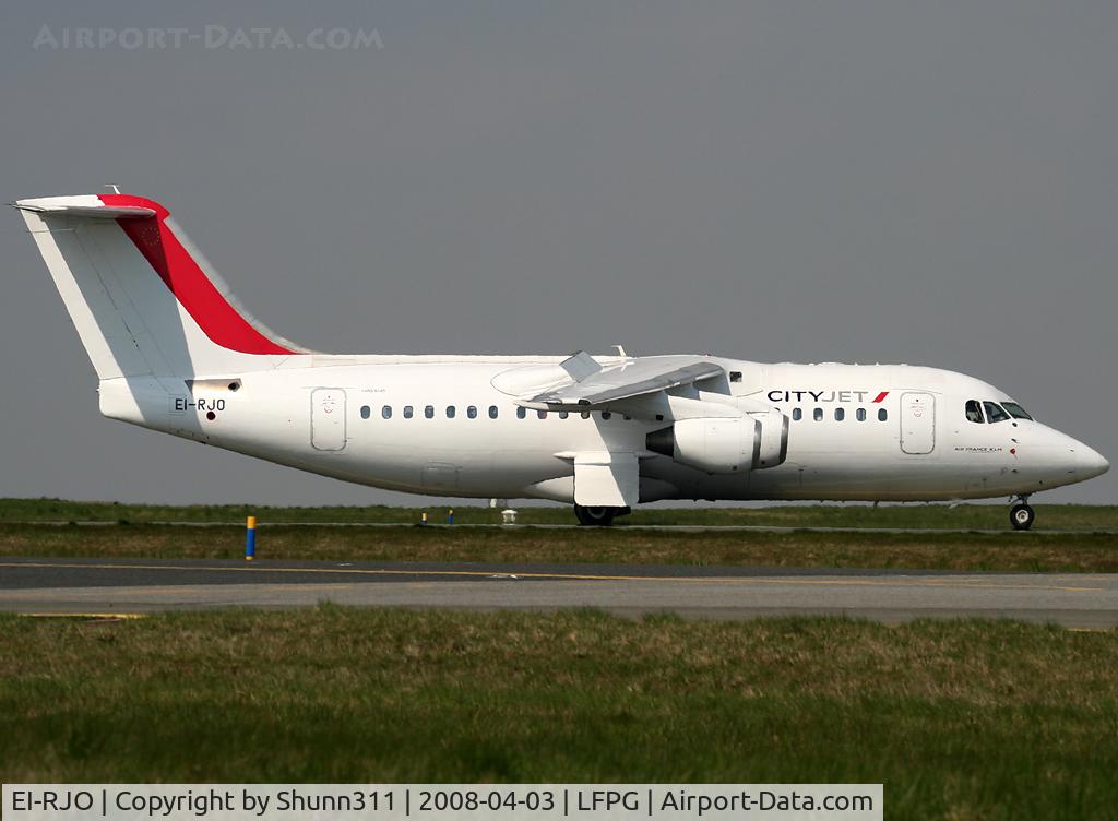 EI-RJO, 1999 British Aerospace Avro 146-RJ85A C/N E2352, Arriving from flight...