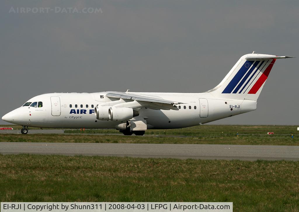 EI-RJI, 1999 British Aerospace Avro 146-RJ85A C/N E2346, Rolling for departure...