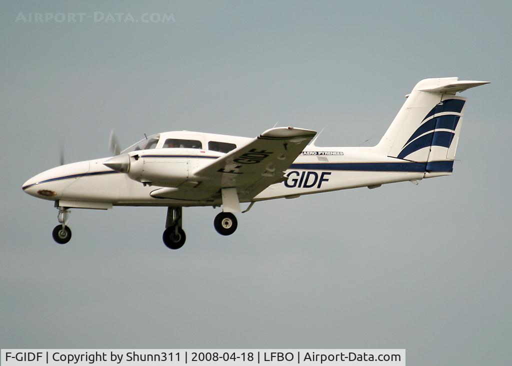 F-GIDF, Piper PA-44-180 Seminole C/N 44-8195005, Landing rwy 14L