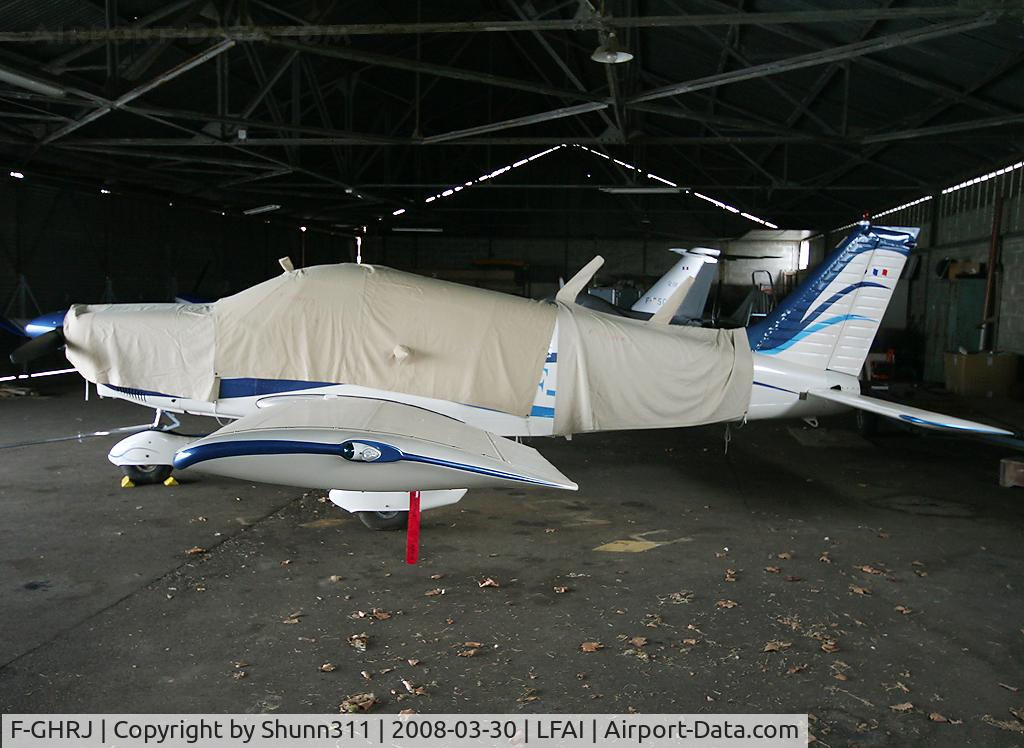 F-GHRJ, Piper PA-28-181 Archer C/N 28-7790360, Inside Airclub's hangard...
