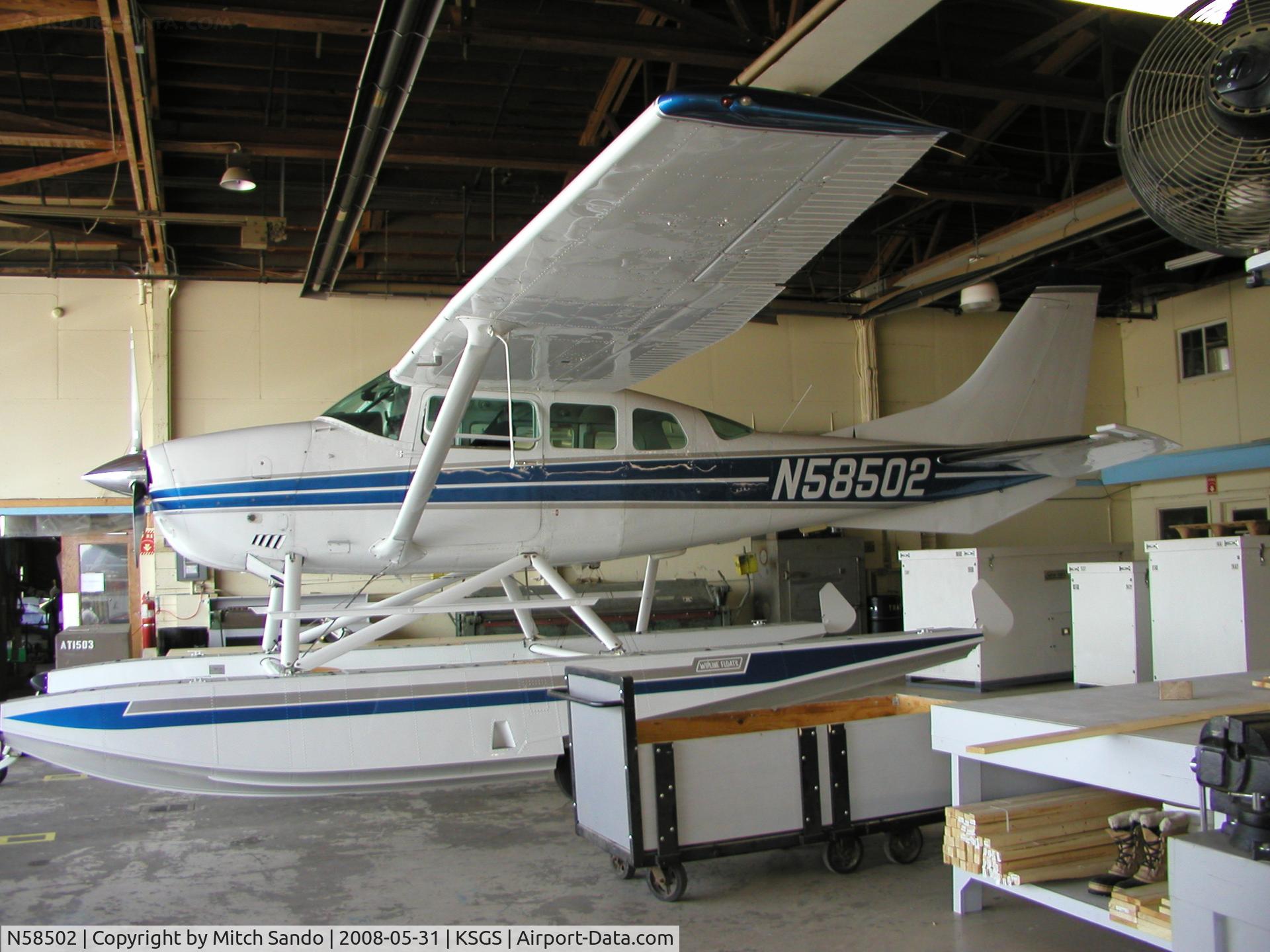 N58502, 1974 Cessna U206F Stationair C/N U20602618, Fleming Field Fly-In 2008.