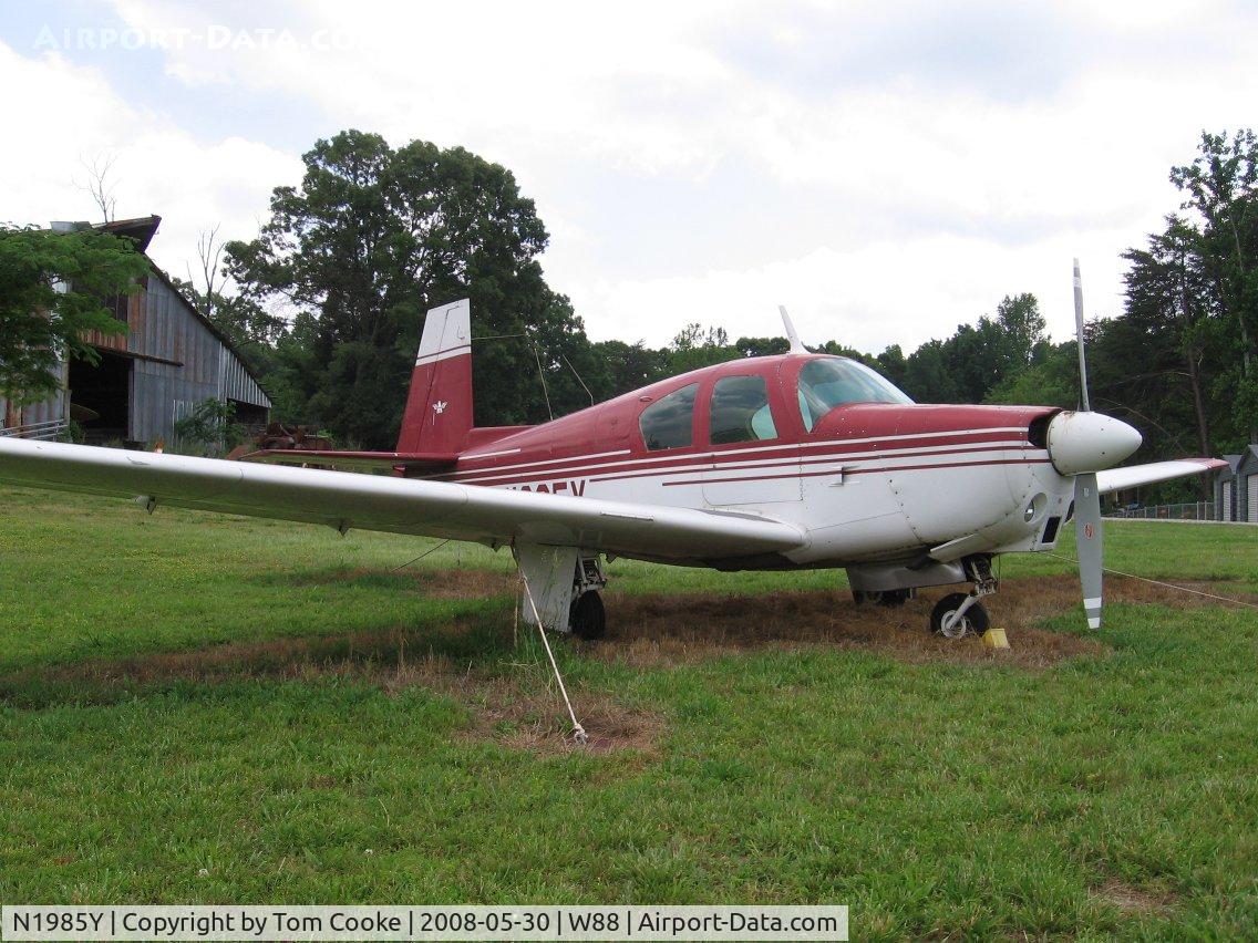 N1985Y, 1964 Mooney M20C Ranger C/N 2724, Mooney M20C