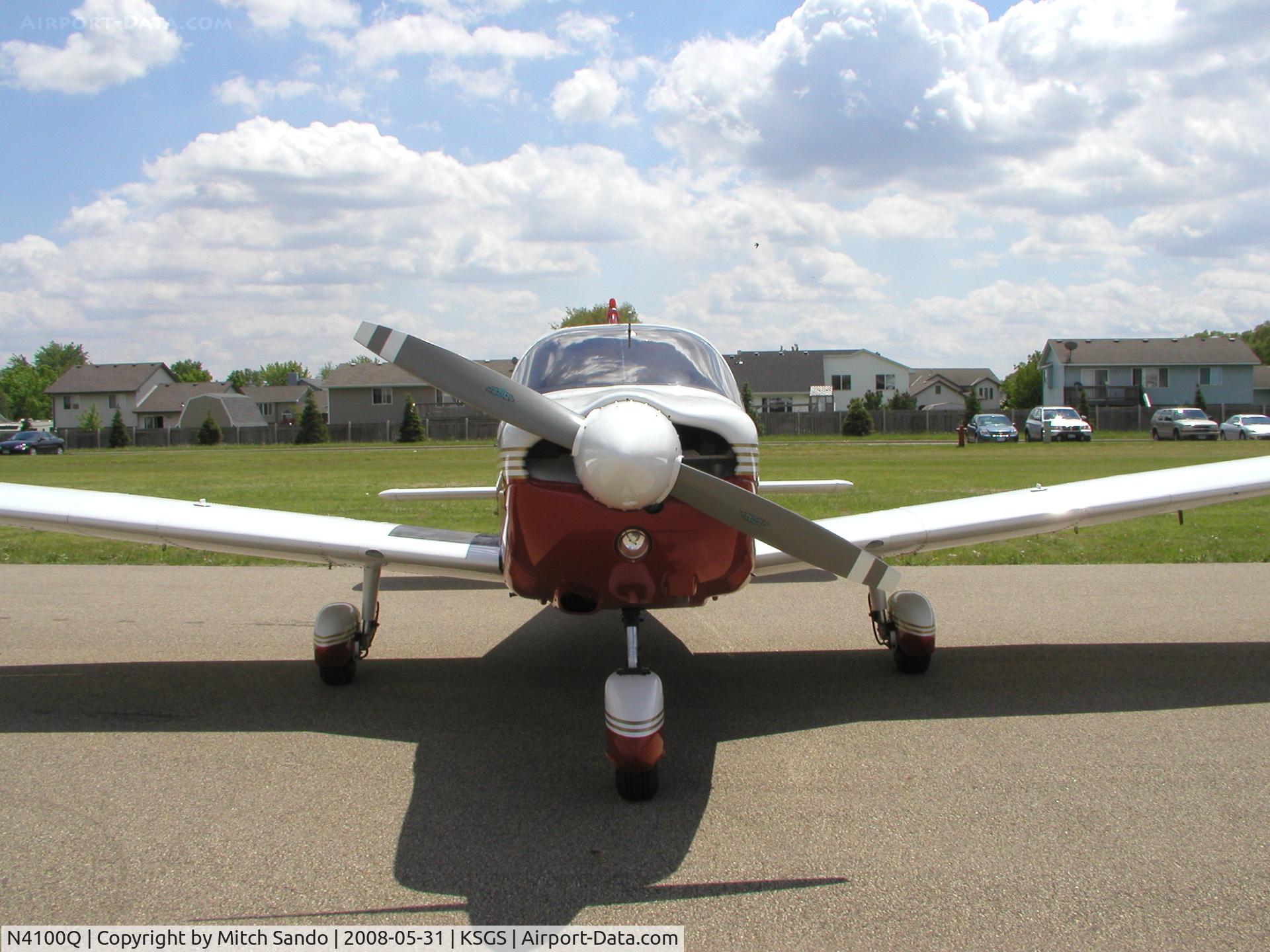 N4100Q, Piper PA-28-181 Archer C/N 28-7790472, Fleming Field Fly-In 2008.