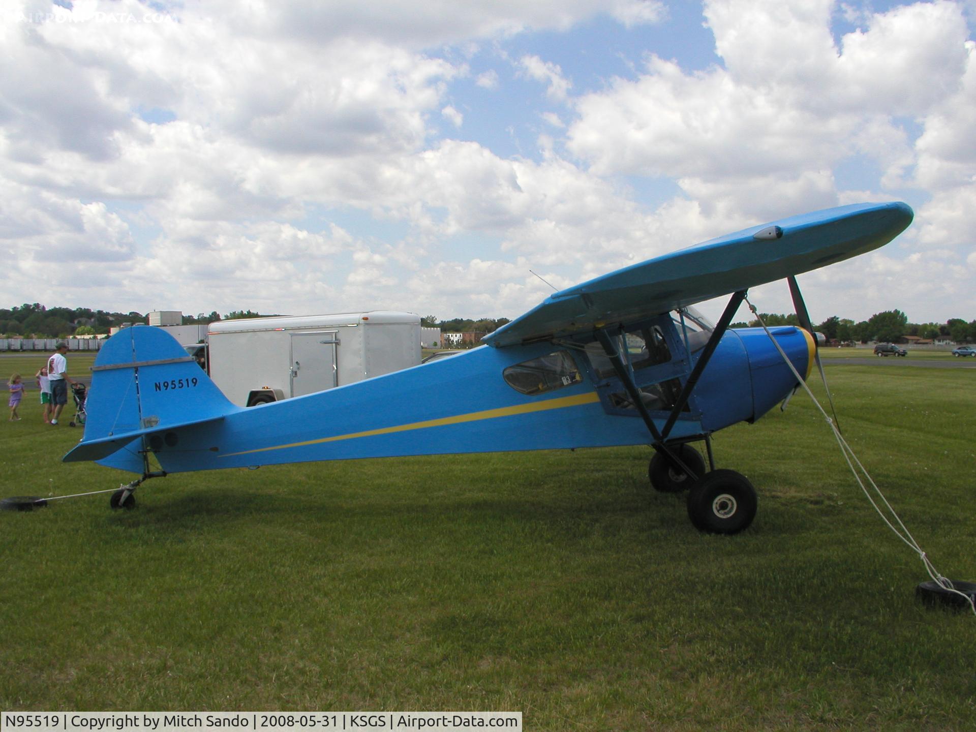 N95519, 1946 Taylorcraft BCS12D-4-85 C/N 7819, Fleming Field Fly-In 2008.