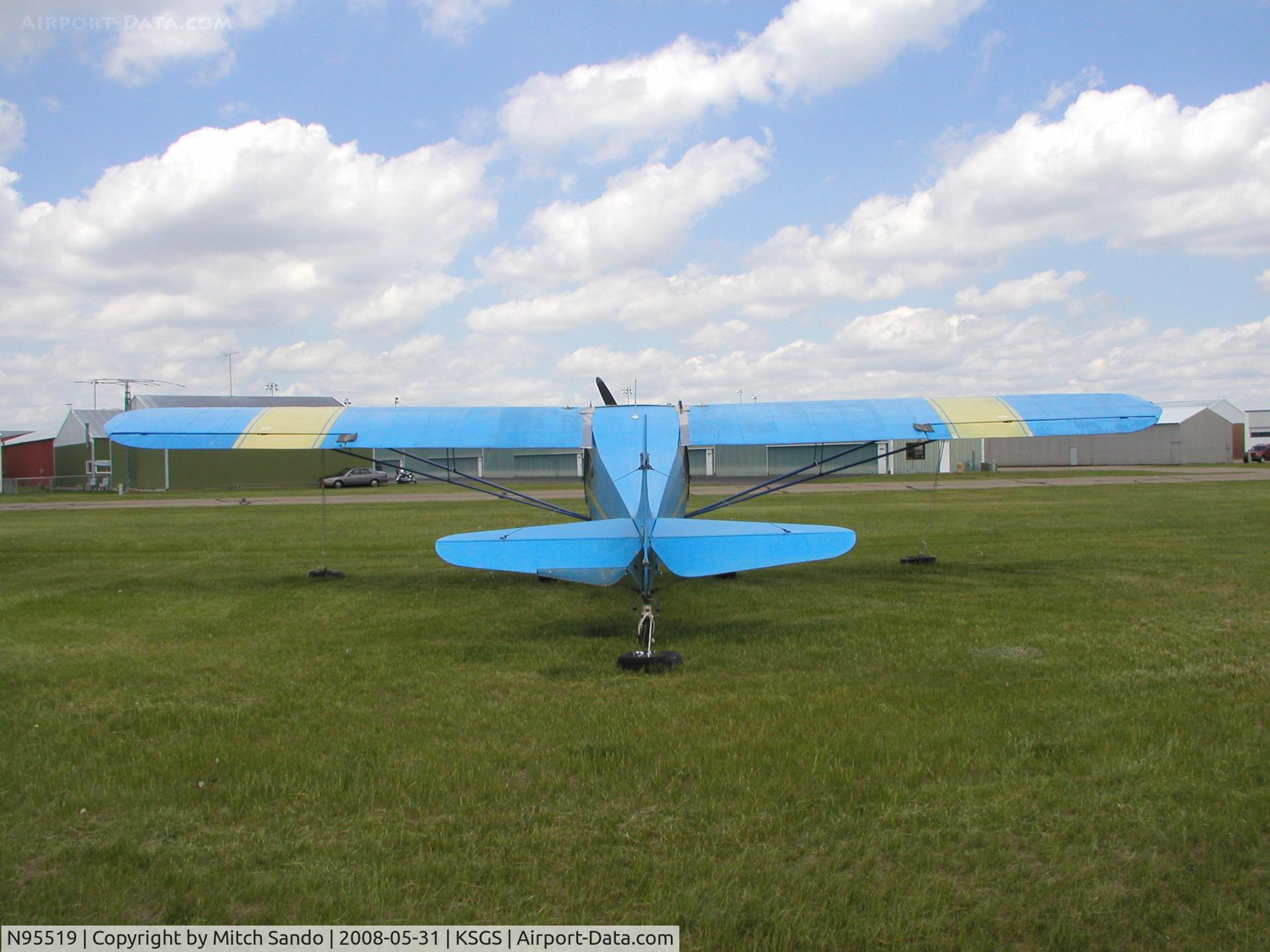 N95519, 1946 Taylorcraft BCS12D-4-85 C/N 7819, Fleming Field Fly-In 2008.