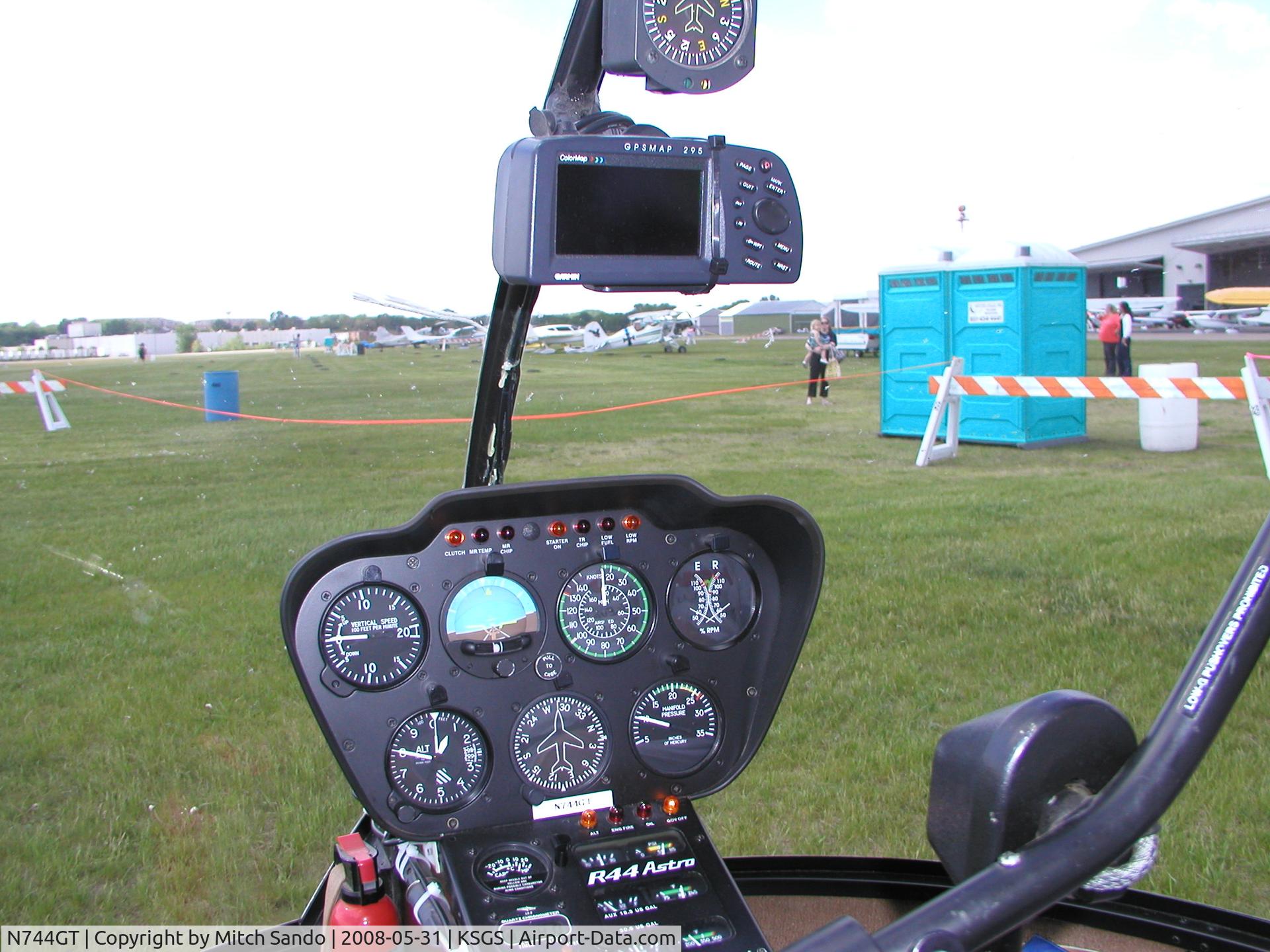 N744GT, 1999 Robinson R44 C/N 0624, Fleming Field Fly-In 2008.
