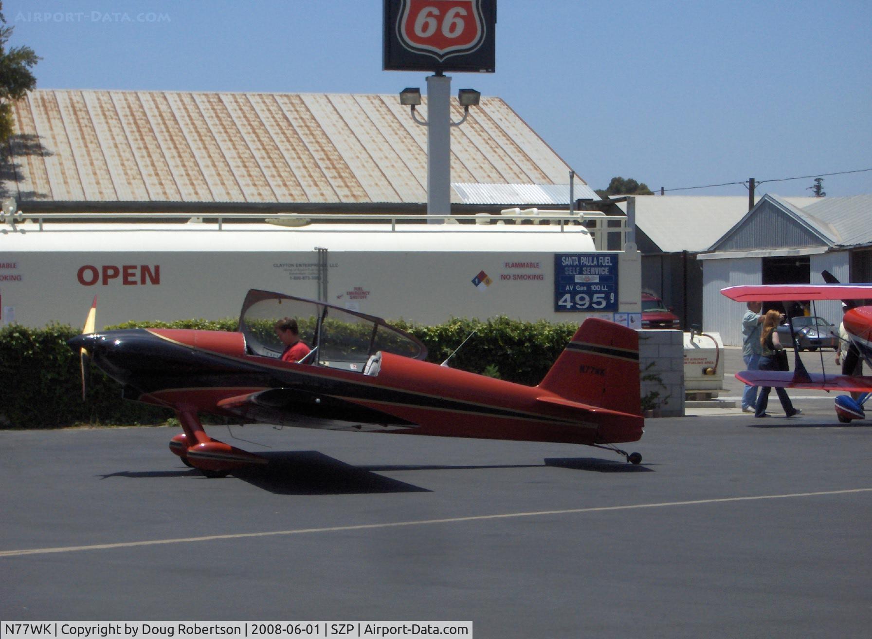 N77WK, 1990 Vans RV-4 C/N 1468, 1990 Wendel VAN's RV-4, Lycoming O-320, refueling