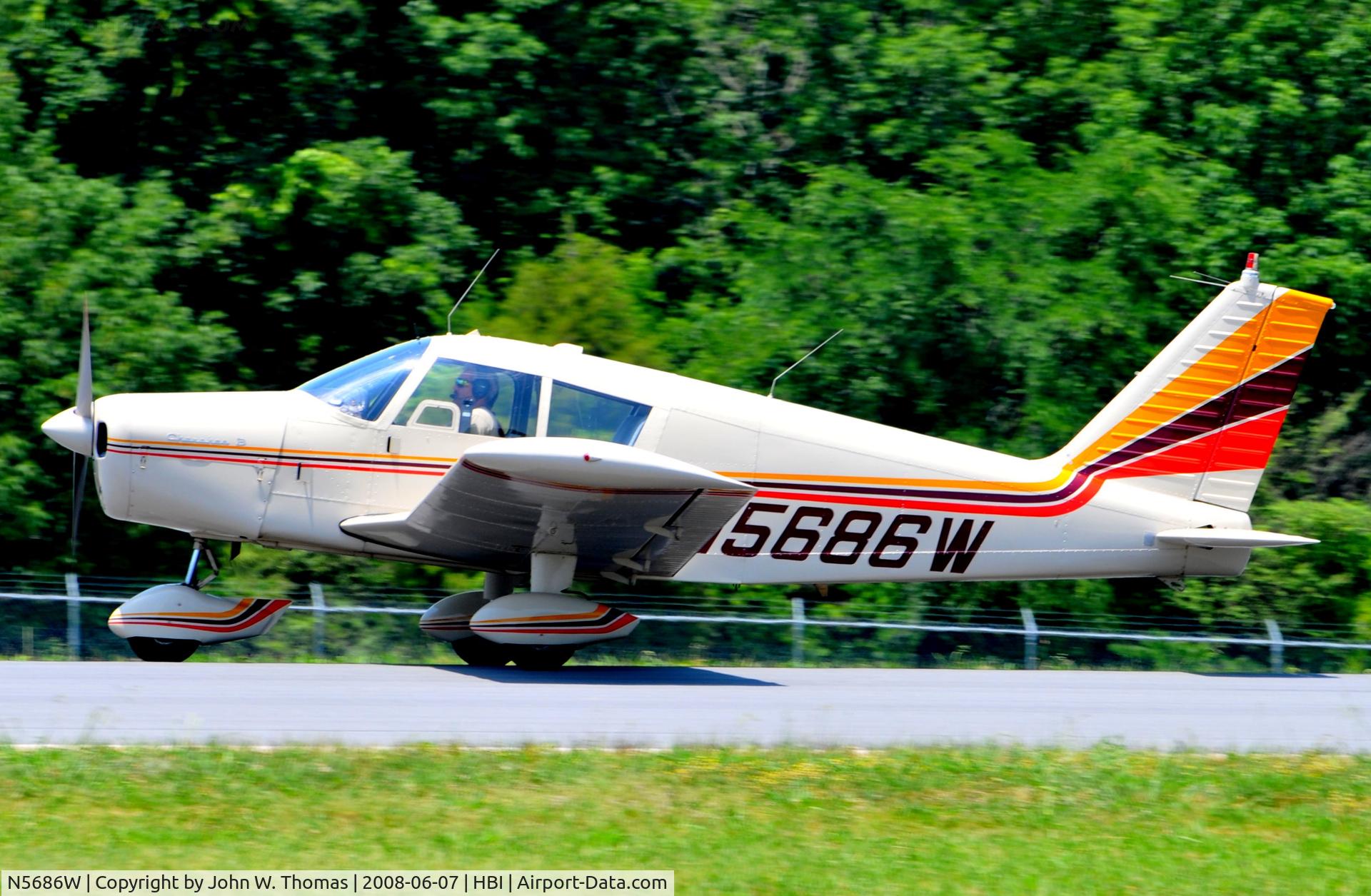 N5686W, 1962 Piper PA-28-150 Cherokee C/N 28-954, Arriving runway 21