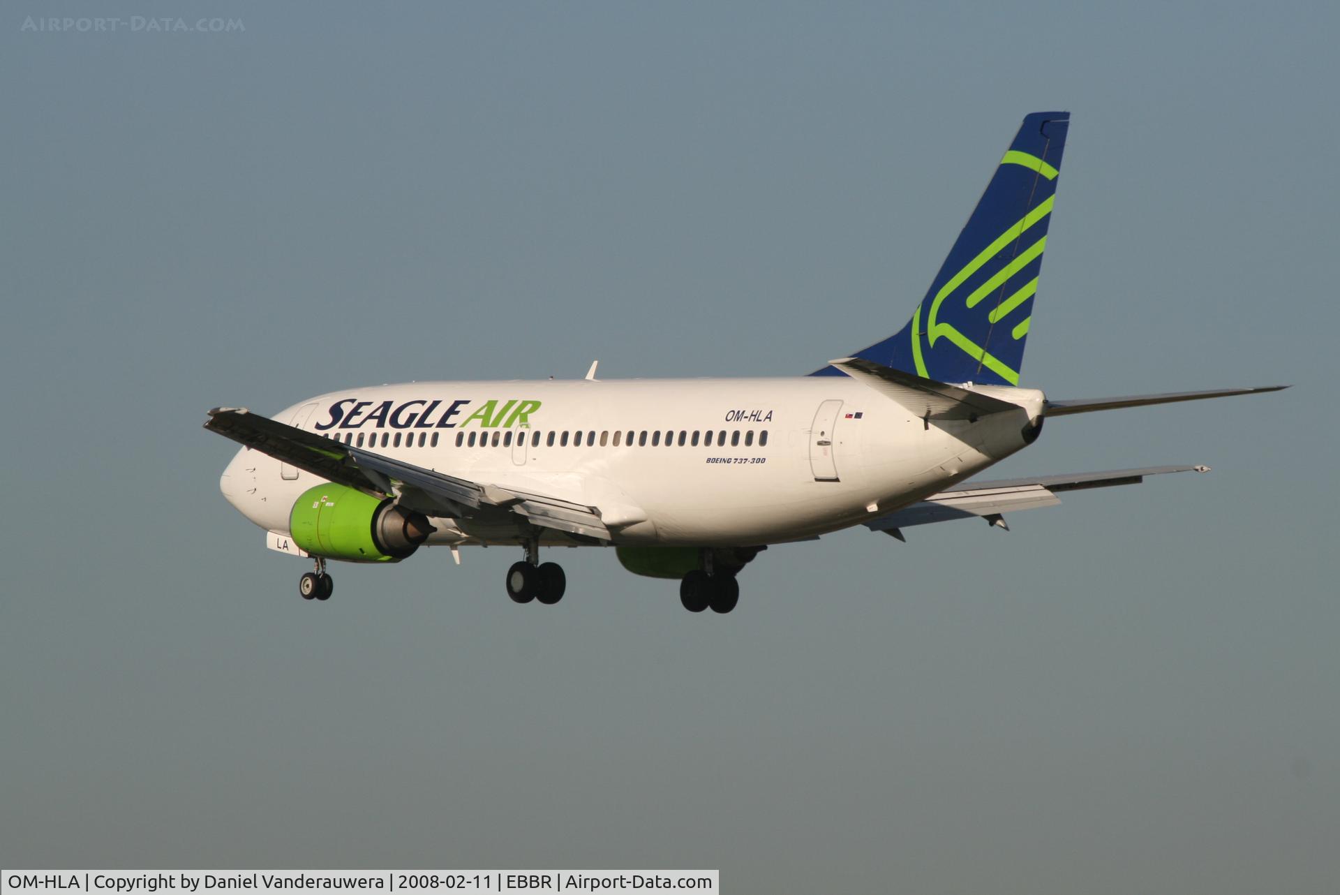 OM-HLA, 1987 Boeing 737-329 C/N 23773, several seconds before landing on rwy 25L