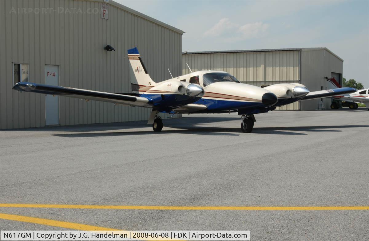 N617GM, 1999 Piper PA-34-220T C/N 3449099, Ready for taxi at FDK AOPA Fly In