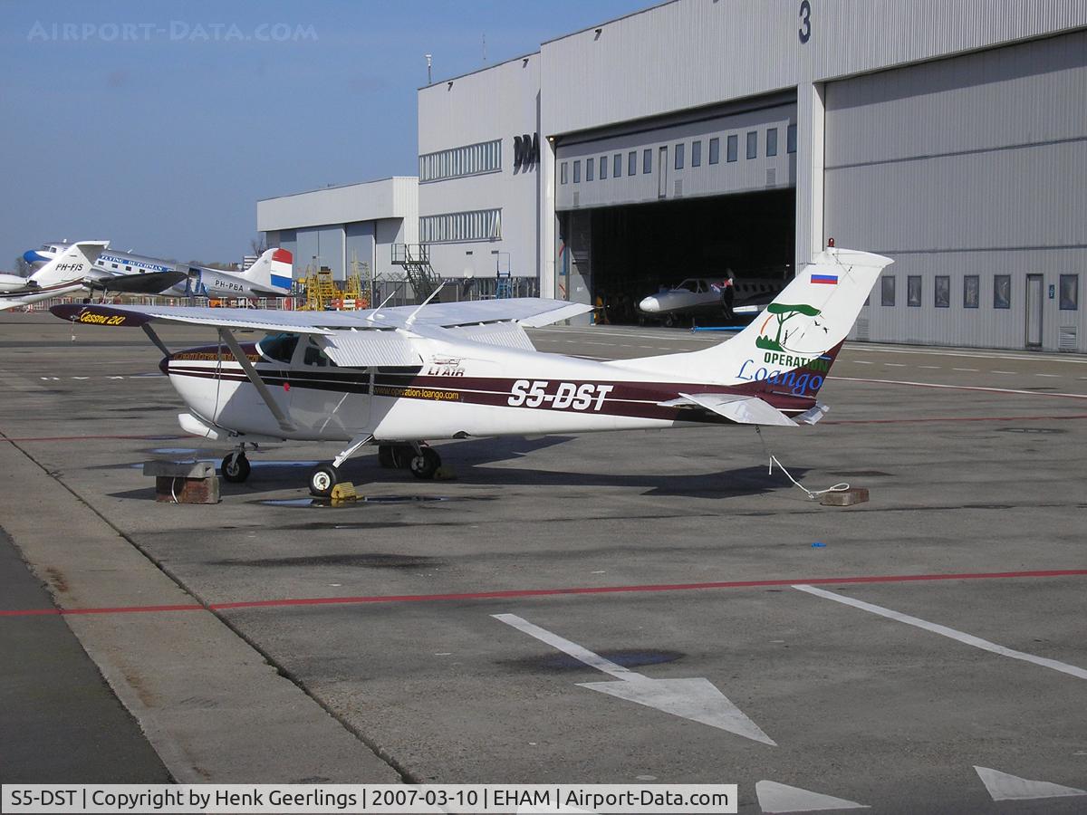 S5-DST, Cessna 210 Centurion C/N Not found S5-DST, Aviation Gabon