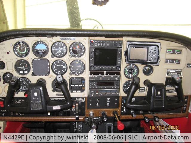 N4429E, Cessna T210N Turbo Centurion C/N 21064709, Instrument Panel