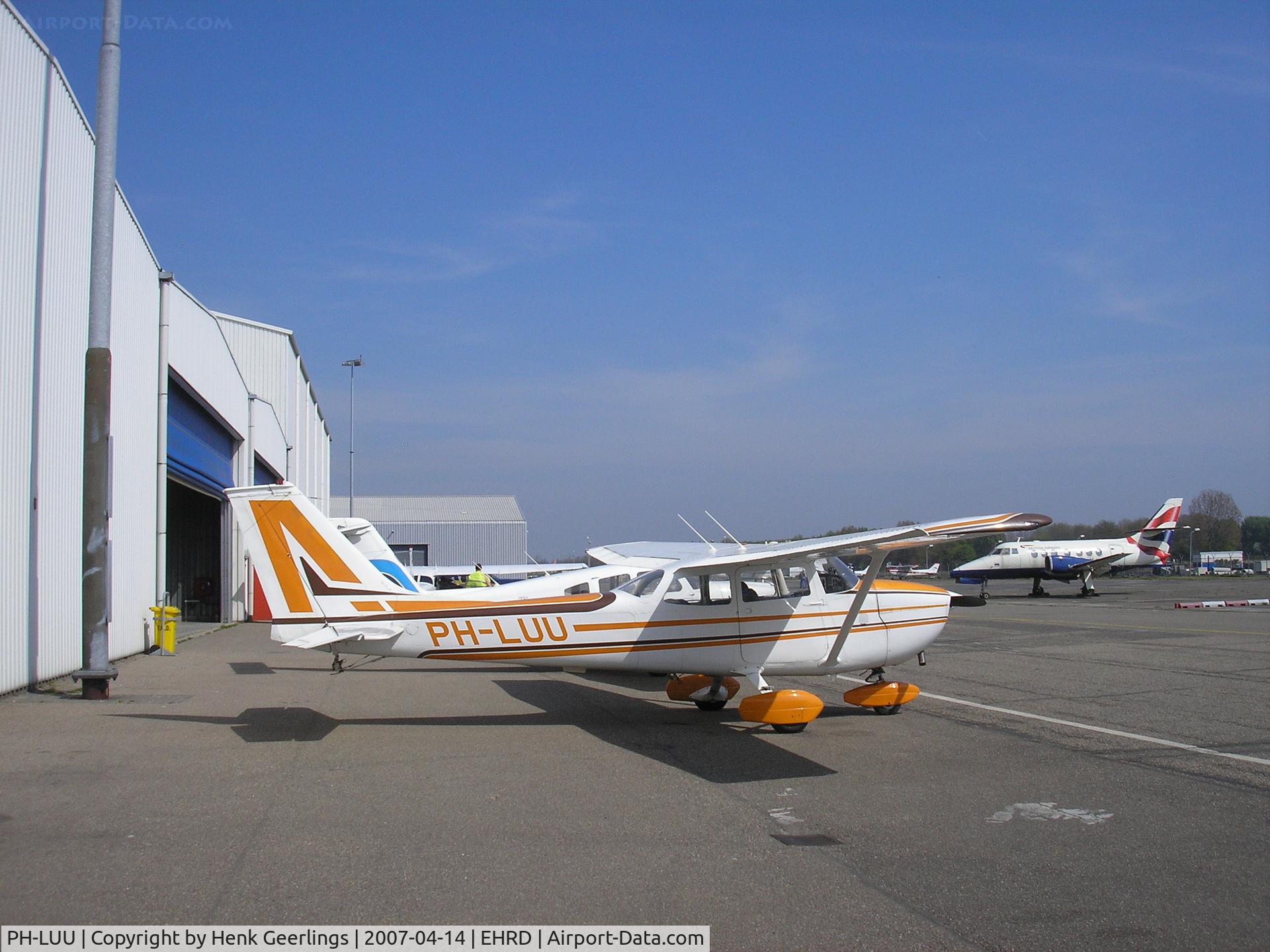 PH-LUU, 1972 Reims F172L Skyhawk C/N 0861, Rotterdam Airport