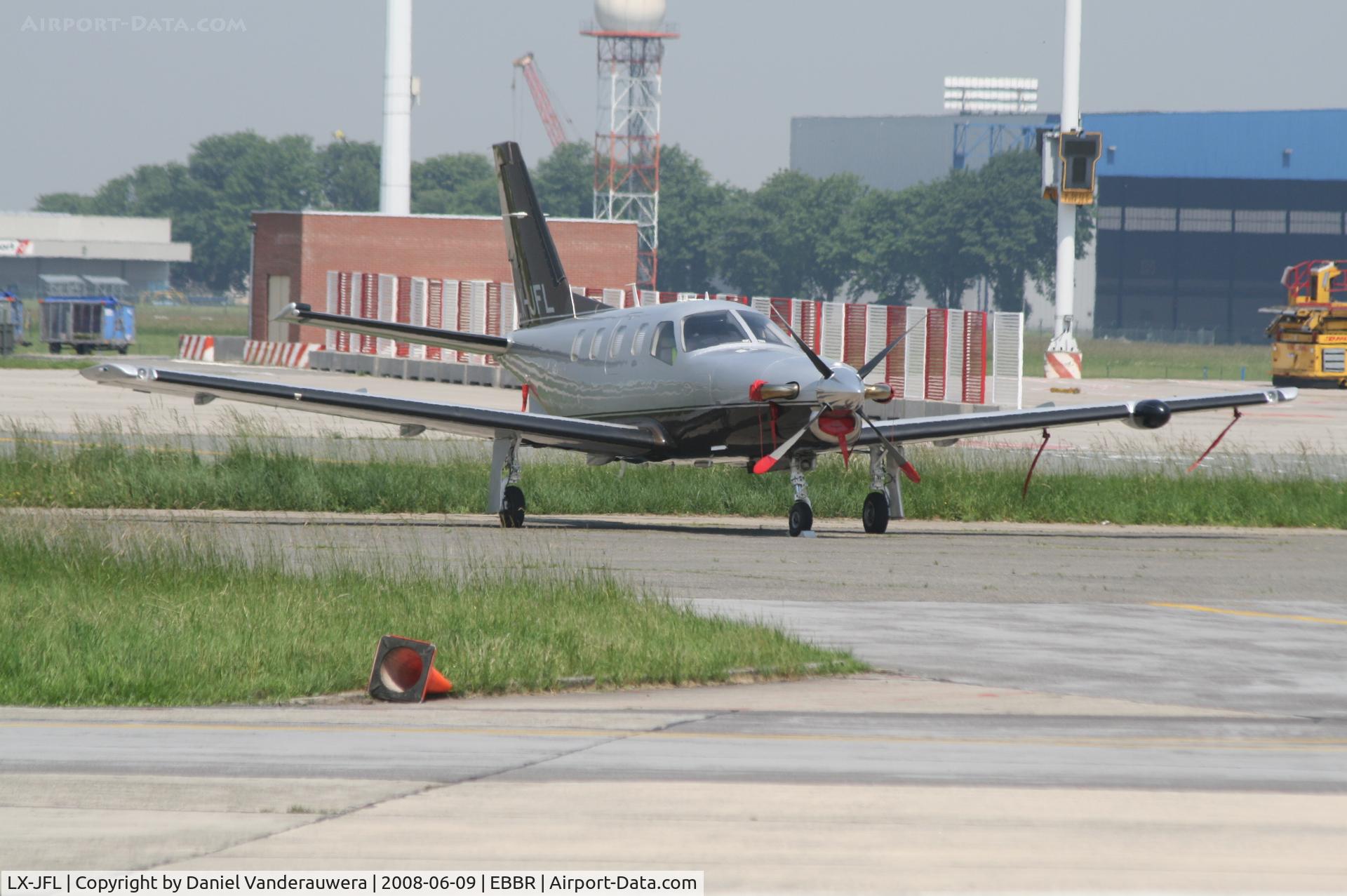 LX-JFL, 2007 Socata TBM-850 C/N 391, parked on General Aviation apron (Abelag)